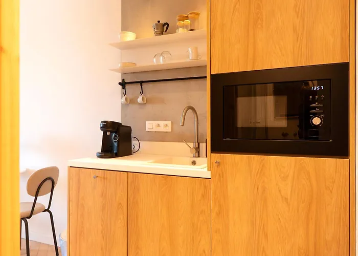 Utulne Blizko Centra - No Smoking דירה ברטיסלאבה